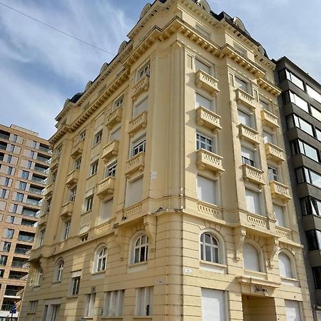 Uniek Appartement Op De Zeedijk Met Parking Oostende Eksteriør bilde