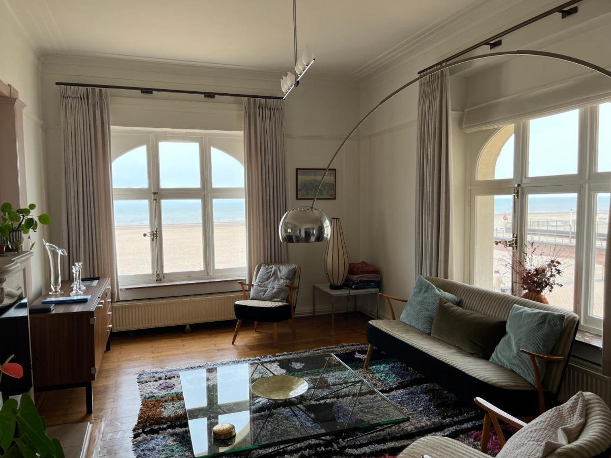 Uniek Appartement Op De Zeedijk Met Parking Oostende Eksteriør bilde